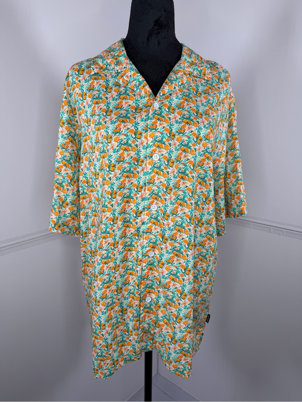 NWT Kenneth Cole Techni-Cole Printed Rayon Shirt Orange Citrus Print Size Medium